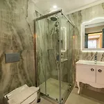 Palmiye Jakuzili Bahceli Havuzlu - Ocekhomes *