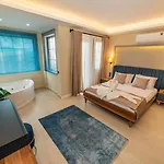 Palmiye Jakuzili Bahceli Havuzlu - Ocekhomes * פאטהיה