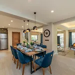 וילה Palmiye Jakuzili Bahceli Havuzlu - Ocekhomes