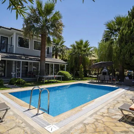 Вилла Palmiye Jakuzili Bahceli Havuzlu - Ocekhomes *