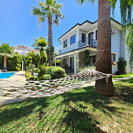 빌라 Palmiye Jakuzili Bahceli Havuzlu - Ocekhomes *