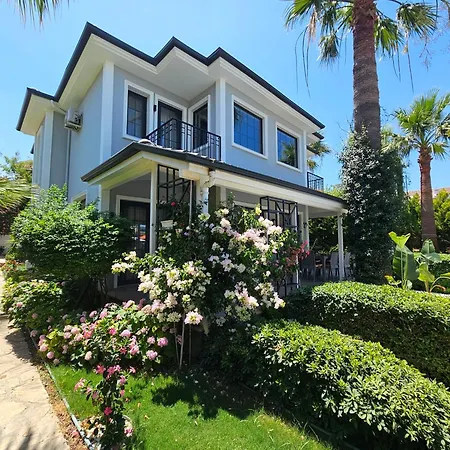 Вилла Palmiye Jakuzili Bahceli Havuzlu - Ocekhomes Фетхие