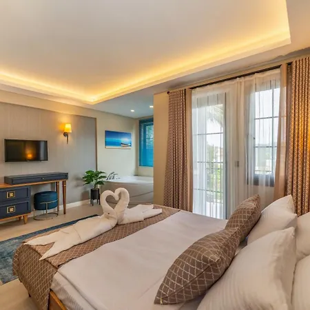 Villa Palmiye Jakuzili Bahçeli Havuzlu - Ocekhomes Fethiye