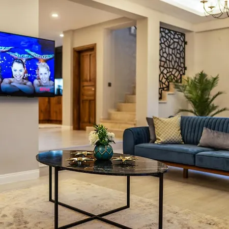 Palmiye Jakuzili Bahceli Havuzlu - Ocekhomes * 페티예